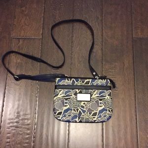 Relic Brand adorable crossbody purse perfect size